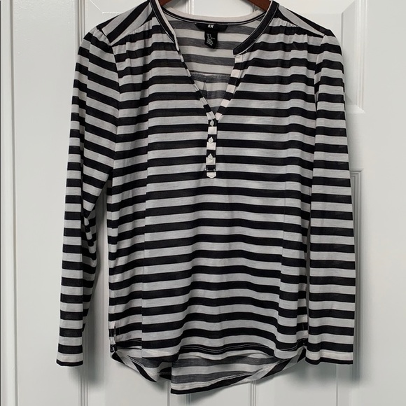 H&M Tops - H&M long sleeve top